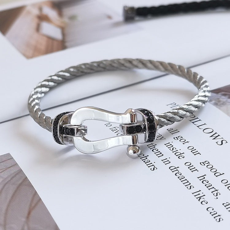 [Zalyn]FORCE LARGE HORSESHOE BLACK DIAMOND BRACELET - WHITE GOLD