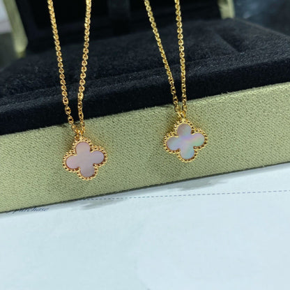 [Zalyn Jewelry ]CLOVER 15MM PINK MOTHER-OF-PEARL SINGLE FLOWER NECKLACE