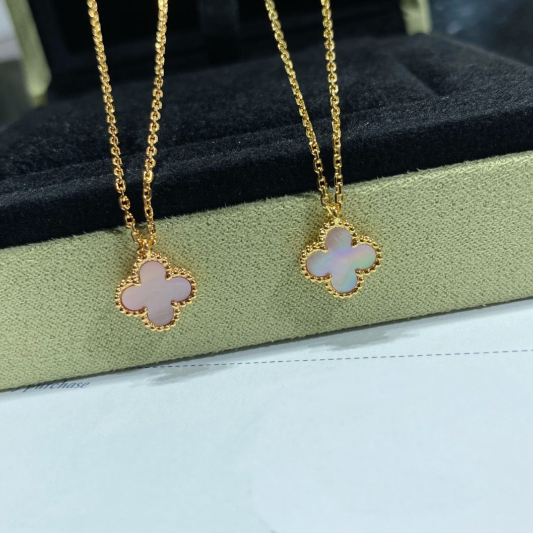 [Zalyn Jewelry ]CLOVER 9.5MM PINK MOTHER OF PEARL SINGLE FLOWER NECKLACE