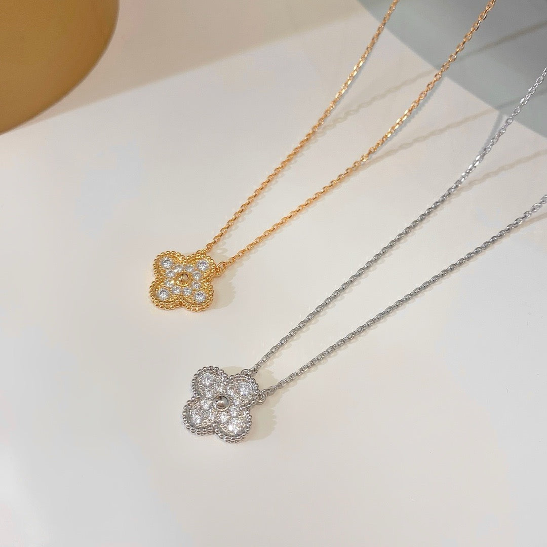 [Zalyn Jewelry ]CLOVER 15MM DIAMOND SINGLE FLOWER NECKLACE