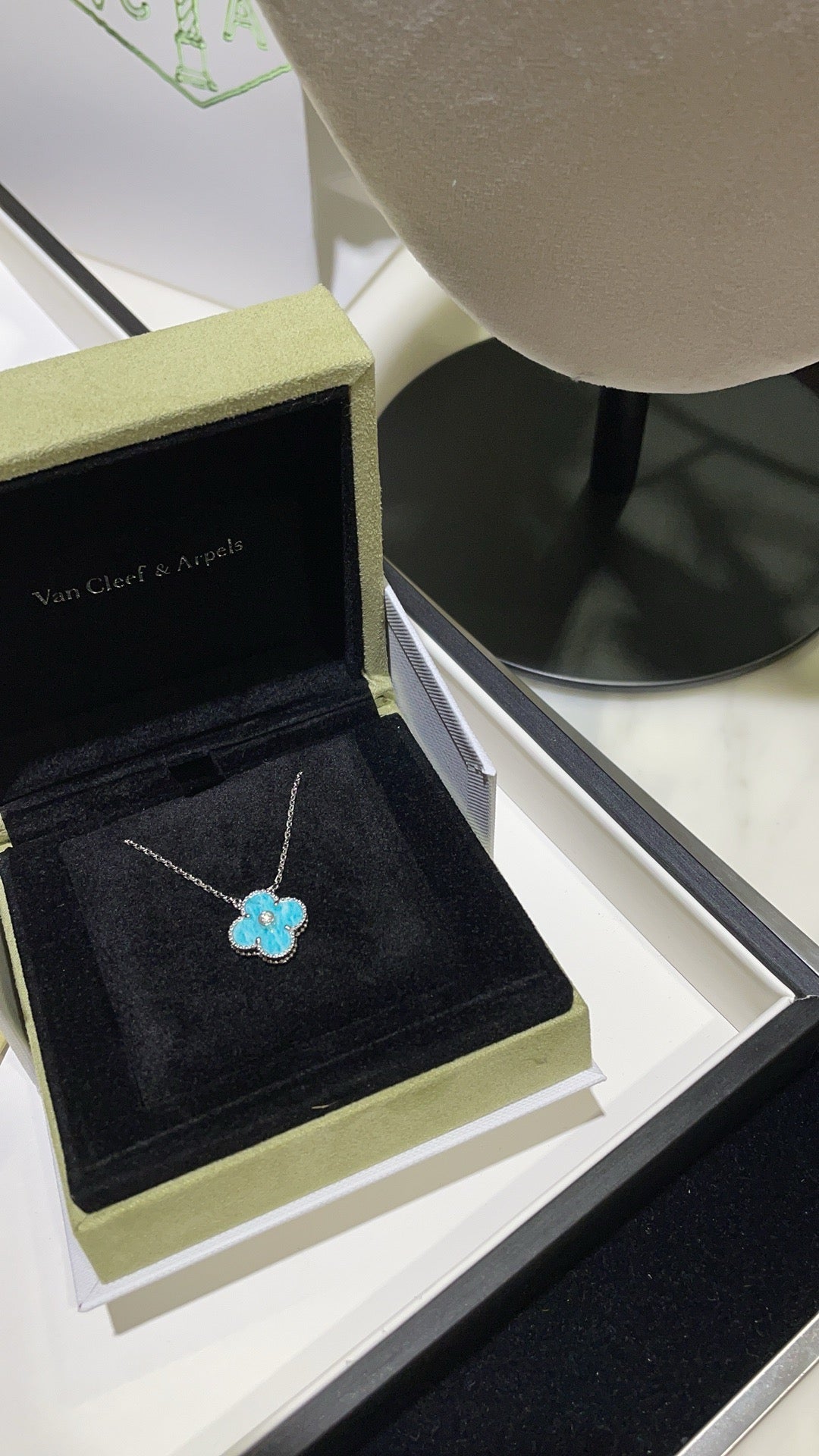 [Zalyn Jewelry ]CLOVER 15MM DIAMOND SVRES PORCELAIN  NECKLACE SILVER
