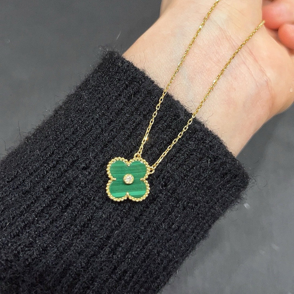 [Zalyn Jewelry ]CLOVER 15MM DIAMOND TURQUOISE NECKLACE