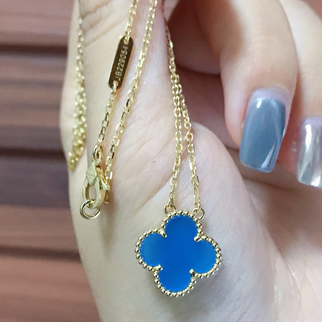[Zalyn Jewelry ]CLOVER 15MM BLUE AGATE NECKLACE