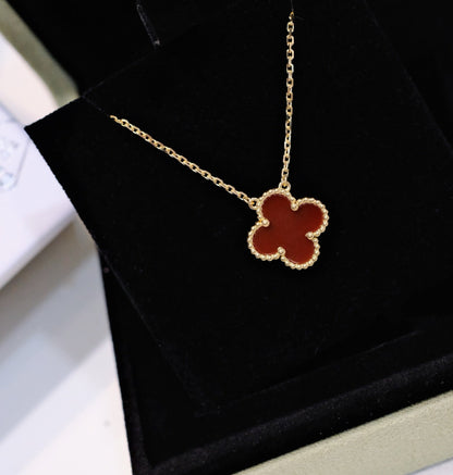 [Zalyn Jewelry ]CLOVER 15MM CARNELIAN SINGLE FLOWER NECKLACE