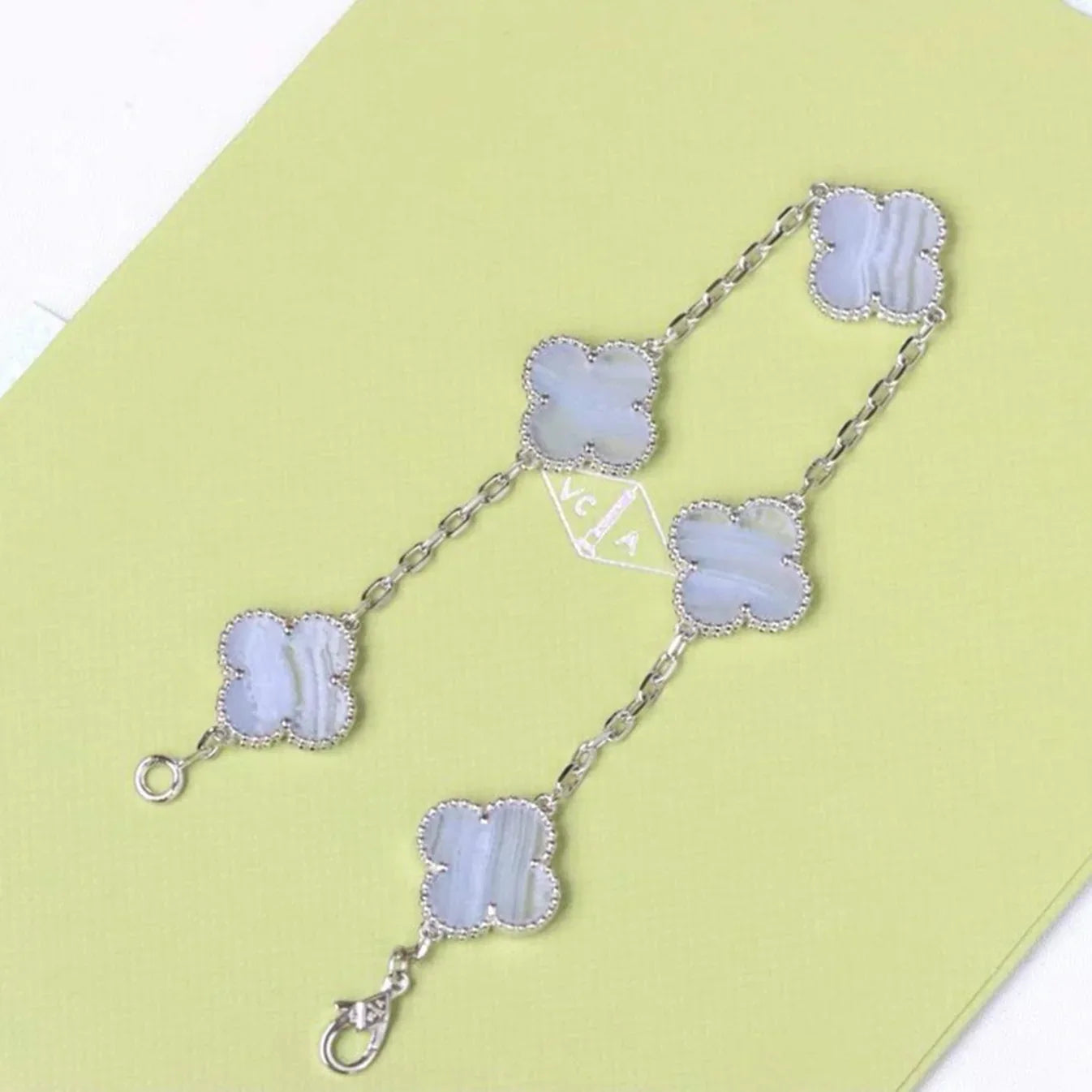 [Zalyn]LUCKY CLOVER 5-MOTIF BRACELET - PURPLE CHALCEDONY COLLECTION