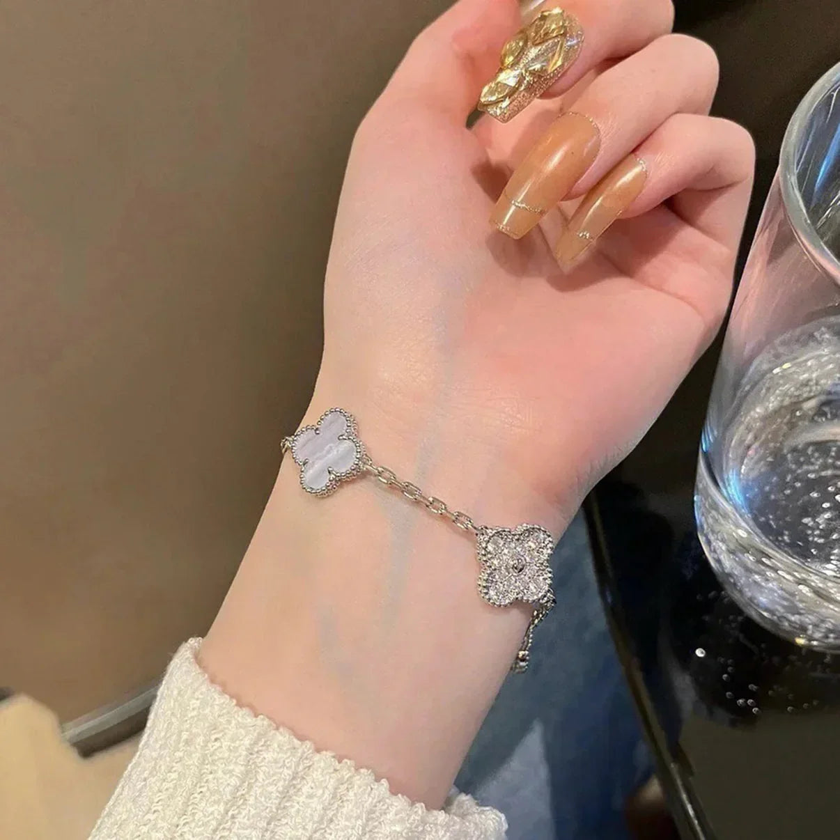 [Zalyn]LUCKY CLOVER 5-MOTIF BRACELET - PURPLE CHALCEDONY COLLECTION