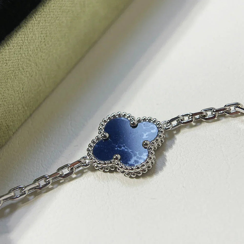 [Zalyn]LUCKY CLOVER 5-MOTIF BRACELET - PIETERSITE COLLECTION