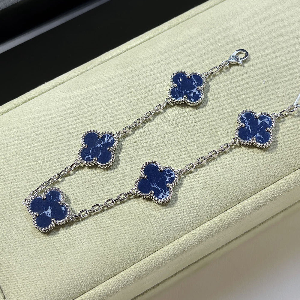 [Zalyn]LUCKY CLOVER 5-MOTIF BRACELET - PIETERSITE COLLECTION