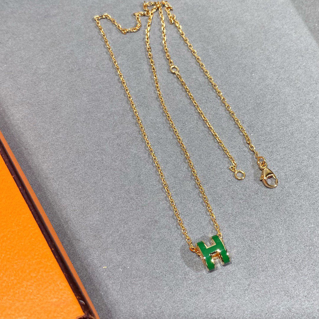 [Zalyn]POP H GREEN NECKLACE SILVER AND GOLD
