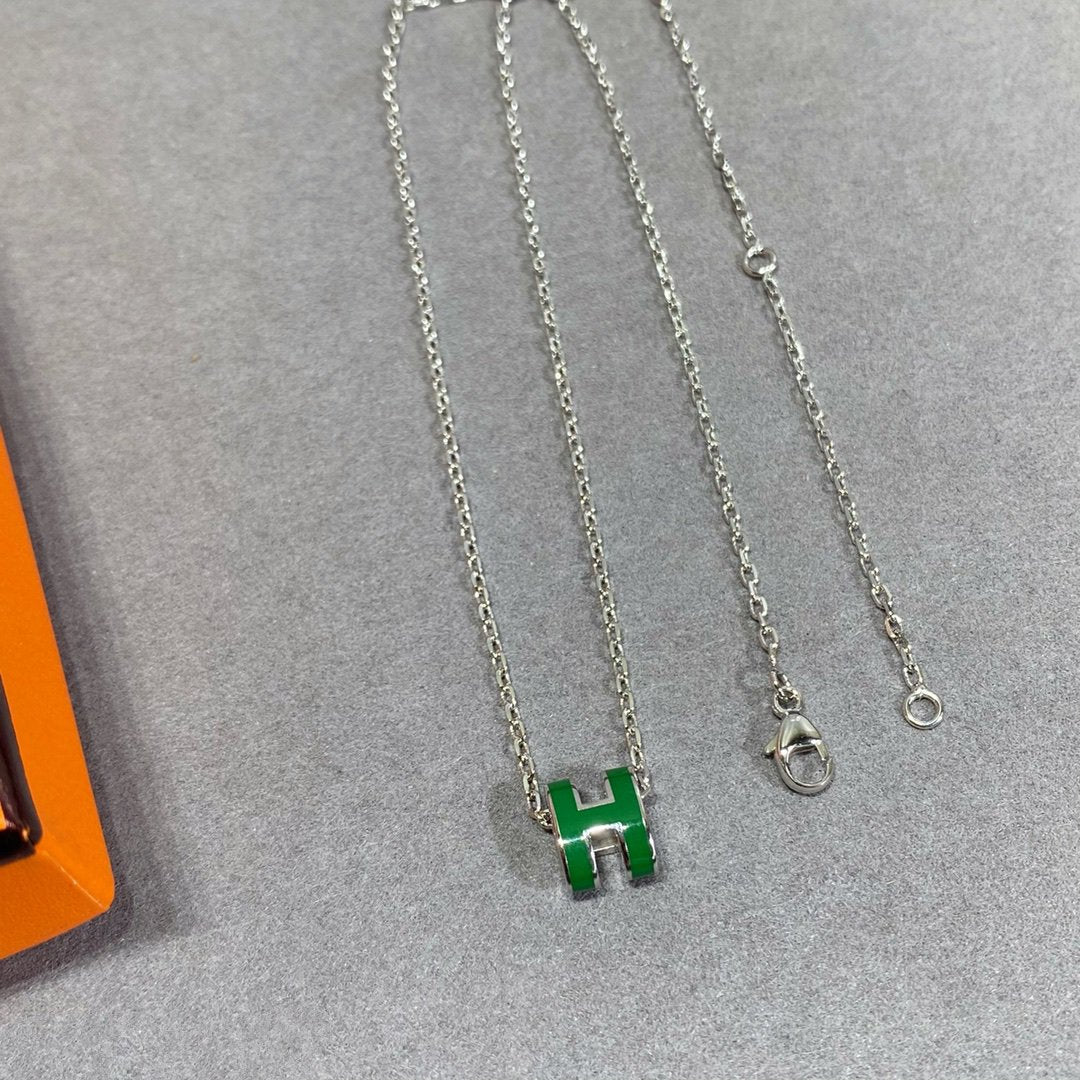 [Zalyn]POP H GREEN NECKLACE SILVER AND GOLD
