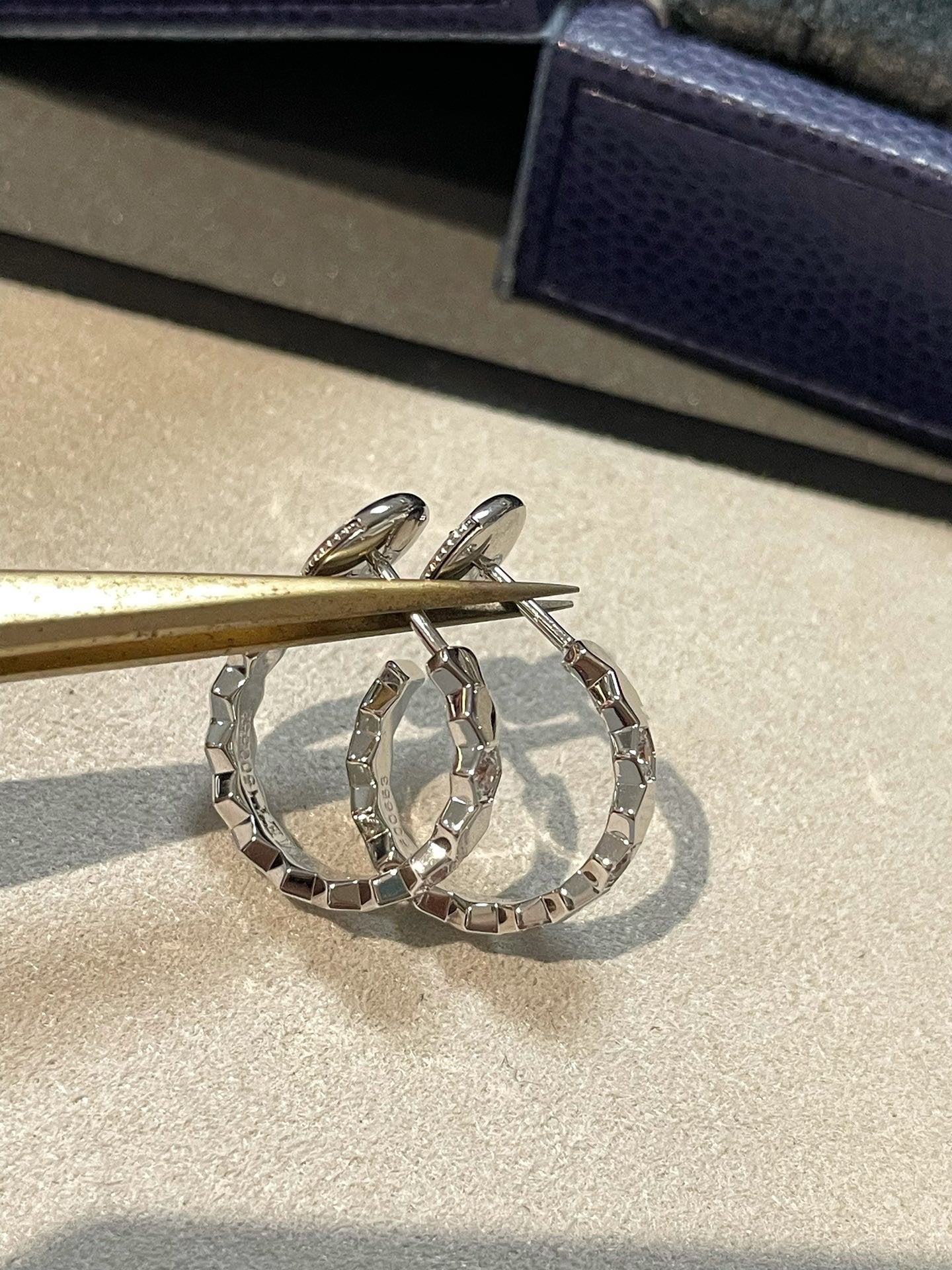 [Zalyn]Hollow Design Four-Leaf Clover Flower Shape Ring