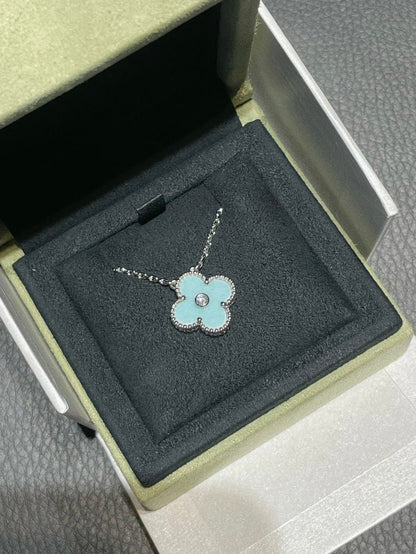 [Zalyn Jewelry ]CLOVER 1 DIAMOND LIGHT BLUE SILVER NECKLACE