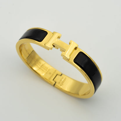 [Zalyn]H BLACK BRACELET