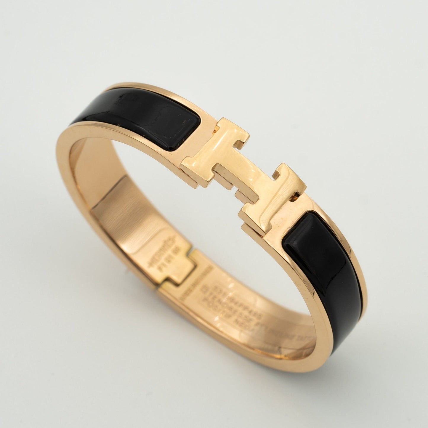 [Zalyn]H BLACK BRACELET