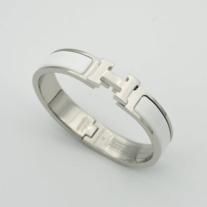 [Zalyn]H WHITE BRACELET