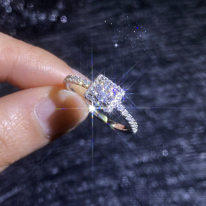 [Zalyn]DAINTY SUGAR-CUBE MOISSANITE RING