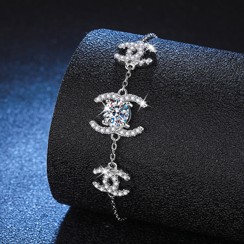 [Zalyn]CLASSIC INTERLOCKING MOISSANITE BRACELET