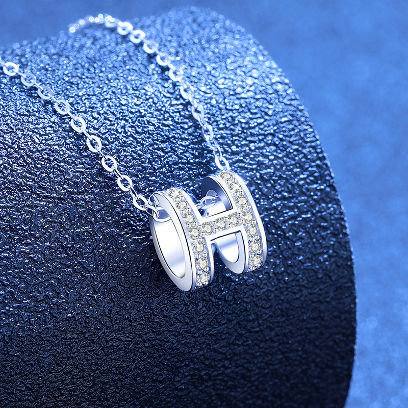 [Zalyn]FULL-PAVE "H" MOISSANITE PENDANT NECKLACE