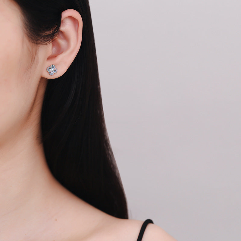 [Zalyn]ELEGANT FOUR-LEAF CLOVER MOISSANITE STUD EARRINGS