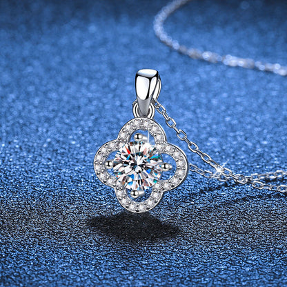 [Zalyn]CLASSIC CLOVER MOISSANITE PENDANT NECKLACE