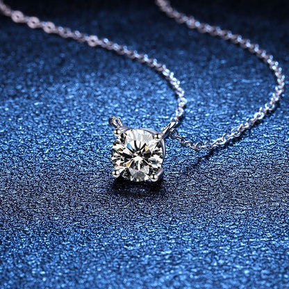 [Zalyn]CLASSIC FOUR-PRONG SOLITAIRE MOISSANITE NECKLACE