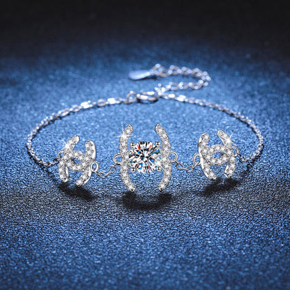 [Zalyn]CLASSIC INTERLOCKING MOISSANITE BRACELET