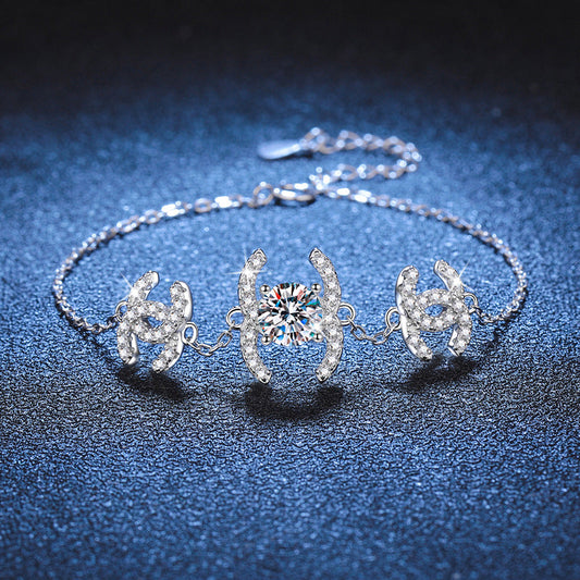 [Zalyn]CLASSIC INTERLOCKING MOISSANITE BRACELET