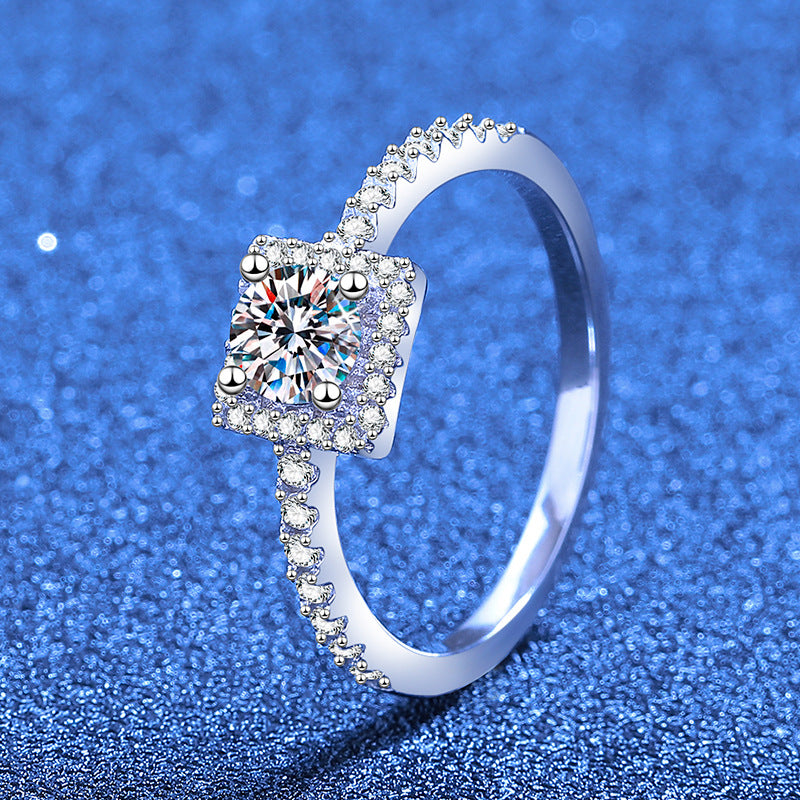 [Zalyn]DAINTY SUGAR-CUBE MOISSANITE RING