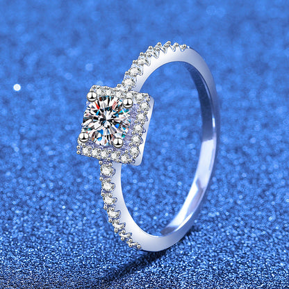 [Zalyn]DAINTY SUGAR-CUBE MOISSANITE RING