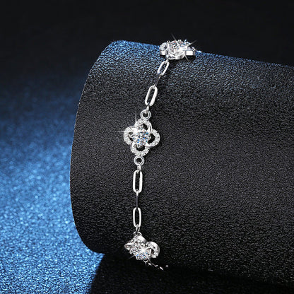 [Zalyn]TRIPLE-CLOVER MOISSANITE BRACELET