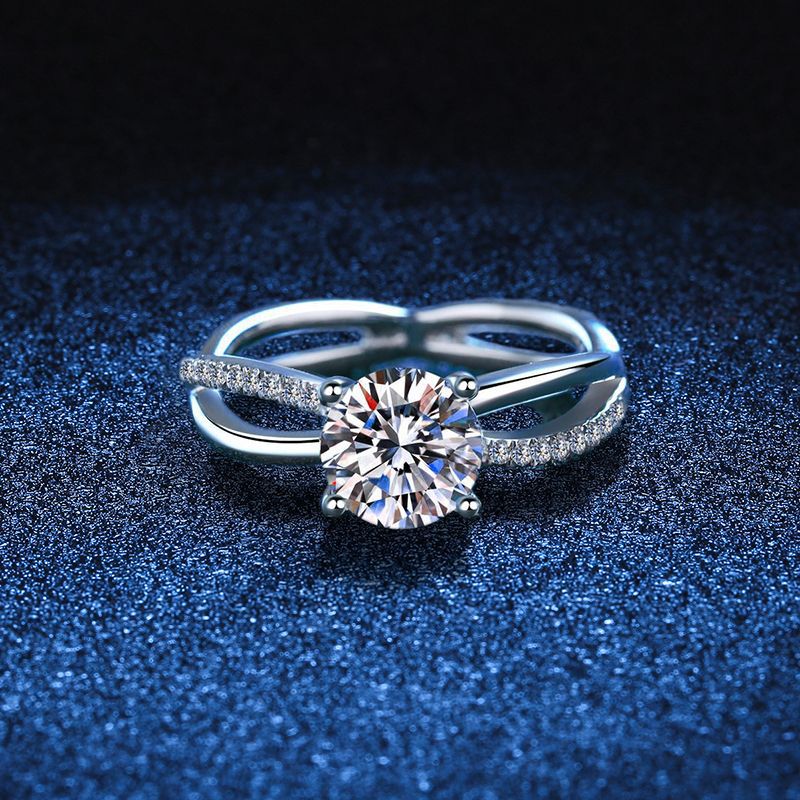 [Zalyn]ELEGANT 4-PRONG CROSSOVER MOISSANITE ENGAGEMENT RING