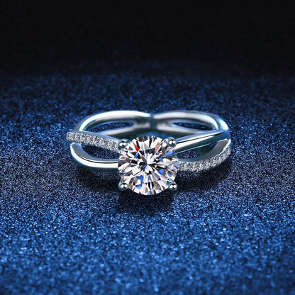 [Zalyn]ELEGANT 4-PRONG CROSSOVER MOISSANITE ENGAGEMENT RING