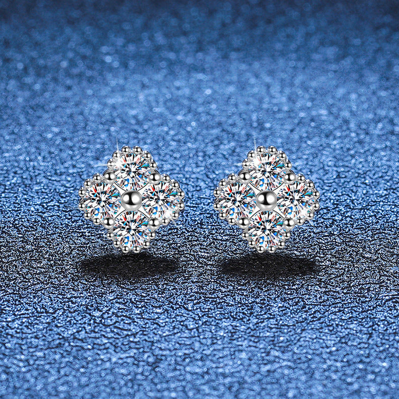 [Zalyn]ELEGANT FOUR-LEAF CLOVER MOISSANITE STUD EARRINGS