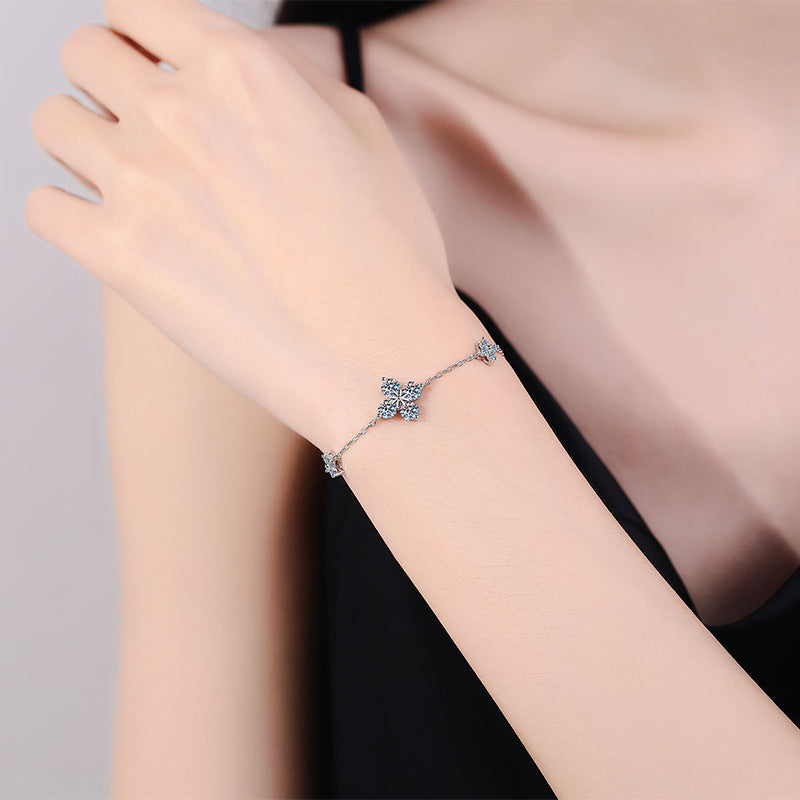 [Zalyn]CLOVER LUCKY CHARM MOISSANITE BRACELET