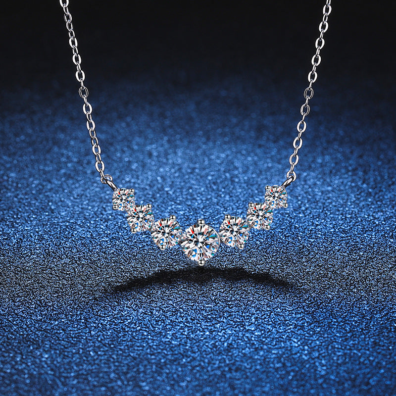 [Zalyn]MINIMALIST CURVED SMILE MOISSANITE NECKLACE
