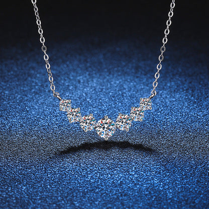 [Zalyn]MINIMALIST CURVED SMILE MOISSANITE NECKLACE