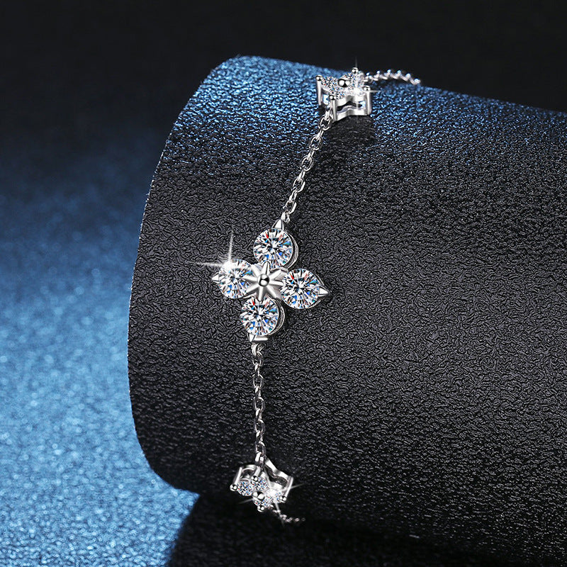 [Zalyn]CLOVER LUCKY CHARM MOISSANITE BRACELET