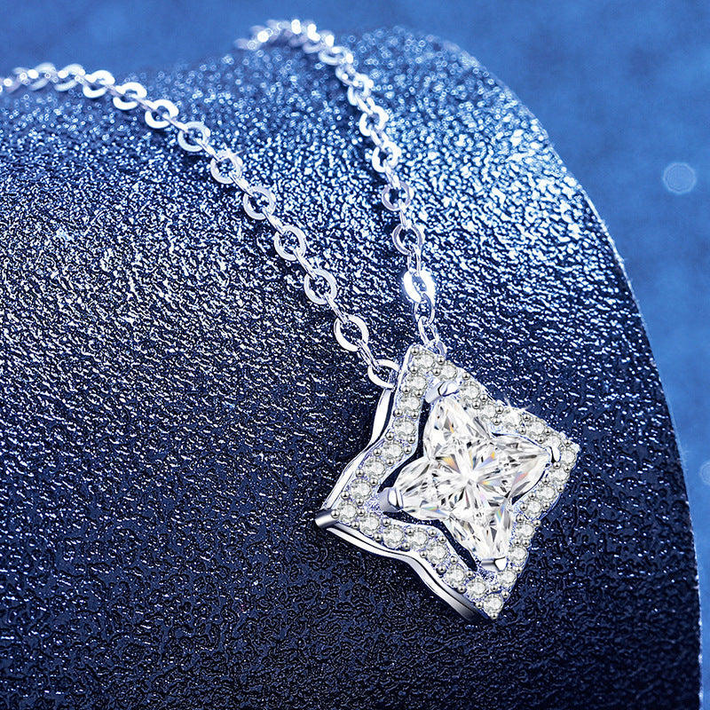[Zalyn]STAR-CLOVER MOISSANITE NECKLACE