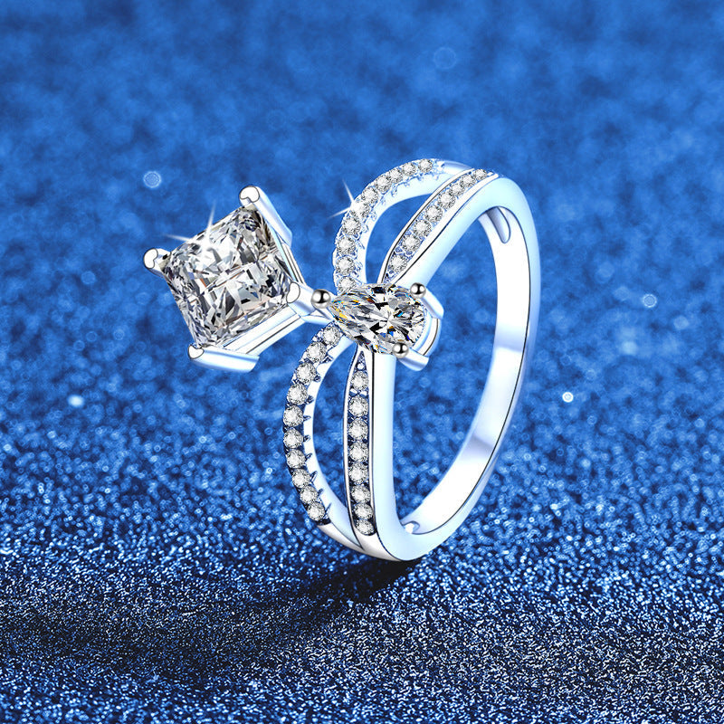 [Zalyn]ELEGANT DOUBLE-TWISTED MOISSANITE RING
