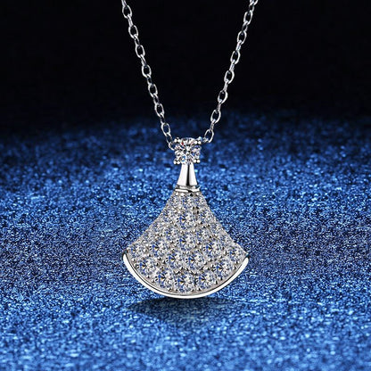 [Zalyn]ELEGANT FAN-SHAPED MOISSANITE PENDANT NECKLACE