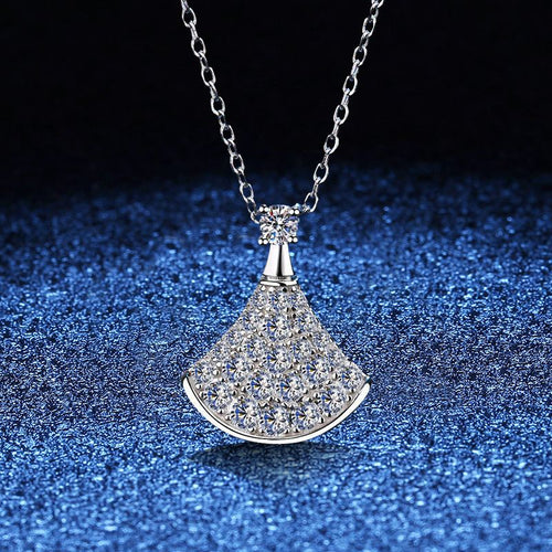 [Zalyn]ELEGANT FAN-SHAPED MOISSANITE PENDANT NECKLACE