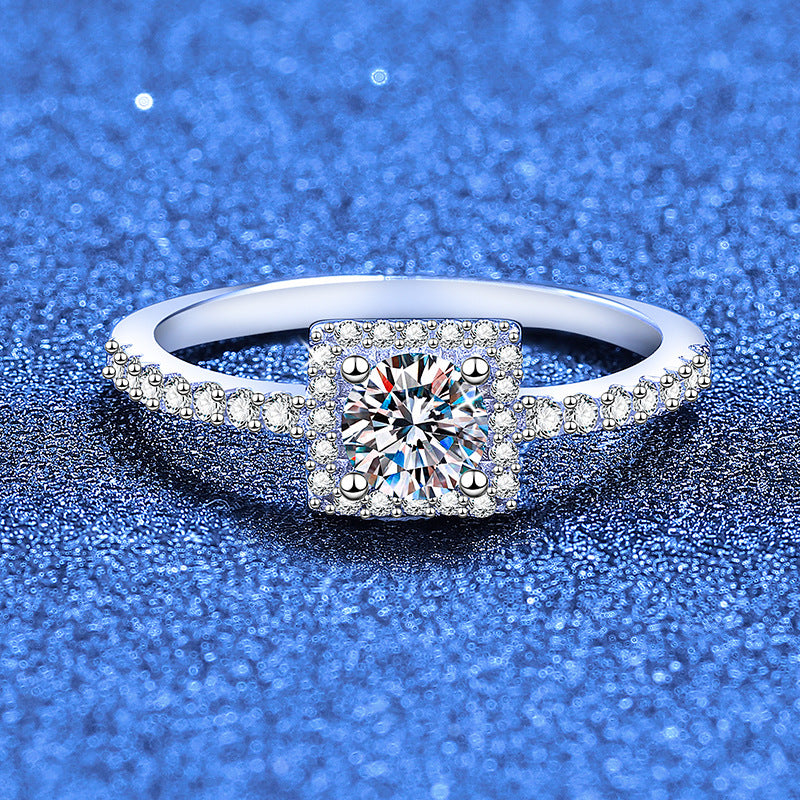 [Zalyn]DAINTY SUGAR-CUBE MOISSANITE RING