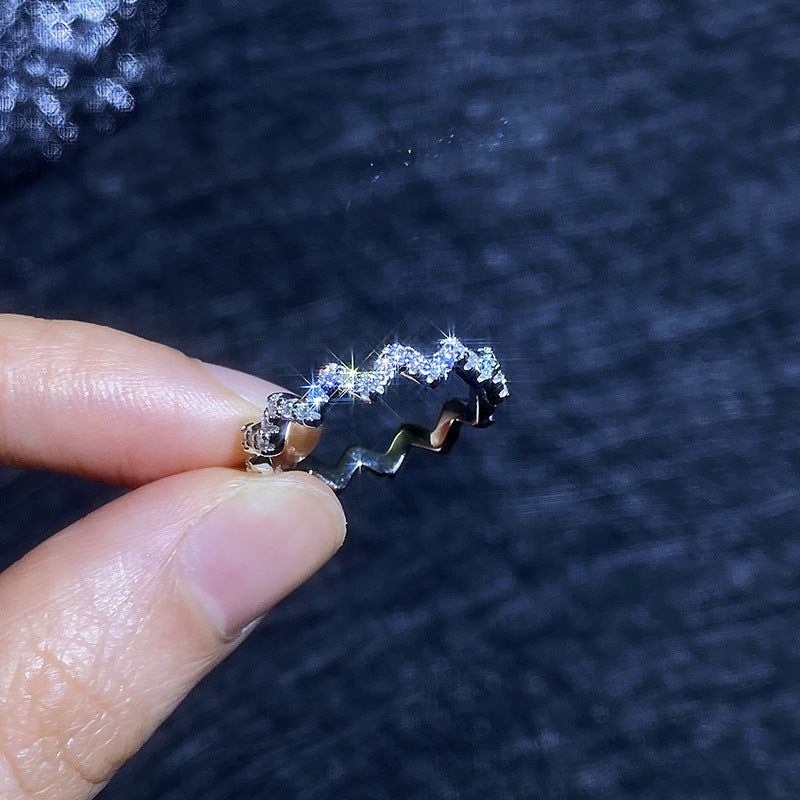 [Zalyn]CHIC WAVY MOISSANITE ETERNITY RING