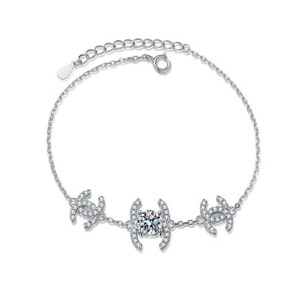 [Zalyn]CLASSIC INTERLOCKING MOISSANITE BRACELET