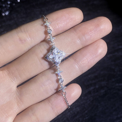 [Zalyn]MARQUISE-CLOVER MOISSANITE BRACELET
