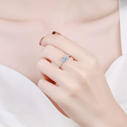 [Zalyn]ELEGANT PRINCESS CUT MOISSANITE ENGAGEMENT RING