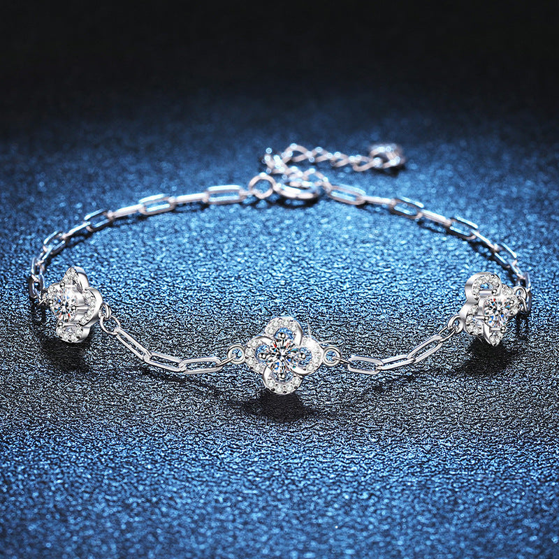 [Zalyn]TRIPLE-CLOVER MOISSANITE BRACELET
