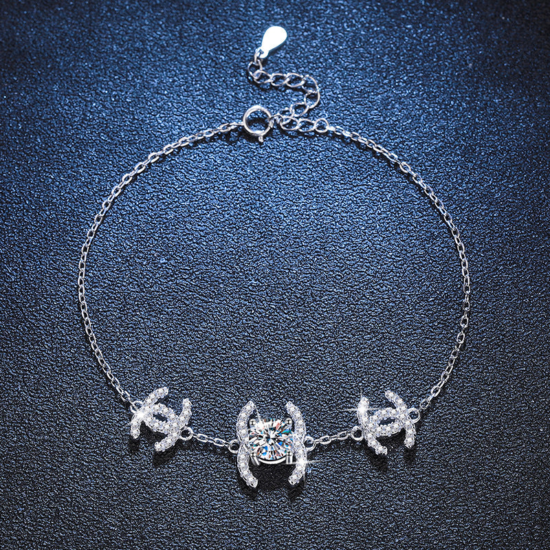 [Zalyn]CLASSIC INTERLOCKING MOISSANITE BRACELET