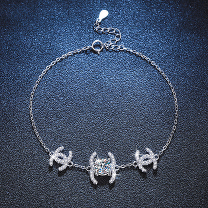 [Zalyn]CLASSIC INTERLOCKING MOISSANITE BRACELET