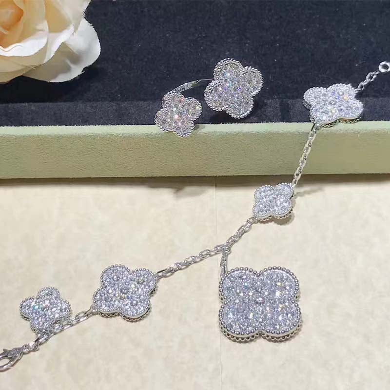 [Zalyn Jewelry ]CLOVER 6 MOTIFS SILVER DIAMOND BRACELET